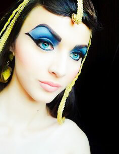 Maquillaje-de-Cleopatra-5