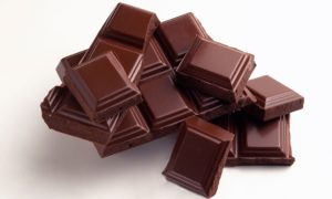 evita el chocolate si sufres de estreñimiento