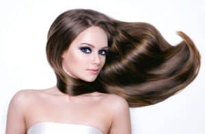 usos del aceite de almendras para el cabello