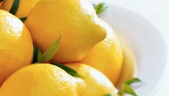 Elimina la caspa con limón