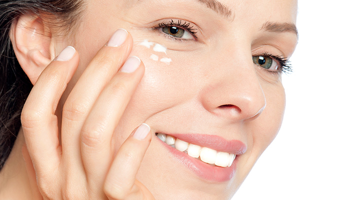Cómo aplicar productos para la piel normal