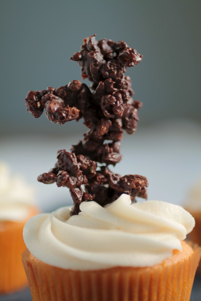torres de chocolate en cupcakes 