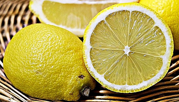 beneficios del limón para la piel 